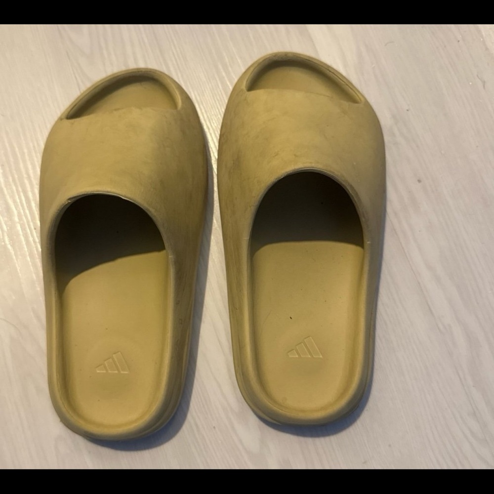 Yeezy Slides